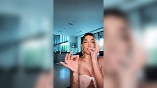 Lyna Perez's Fake Boobs Leaked on August Livestream - Onlyfans