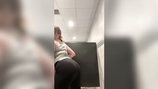 Nude Whoknowzmaddie Spreading Booty Gym Bathroom Donation - Donating for Charity!