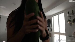 Aspen Rae's big Zucchini is too good to keep hidden! Check out the onlyfans leaked video of her getting her pussy pounded by