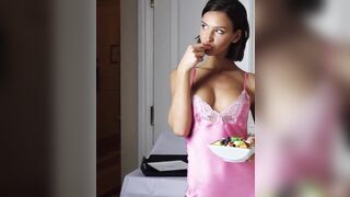 Rachel Cook's OnlyFans Can't Stop Watching Her in Nude Nightgown Modeling Video Leaked