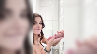 Arikytsya Onlyfans gets naughty with her dildo in this leaked sextape