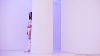 Rachel Cook Nude White Outfit Tease Video Leaked