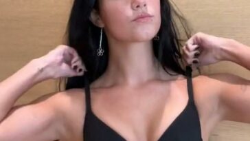 Charli D'Amelio Lingerie Modeling Video Leaked